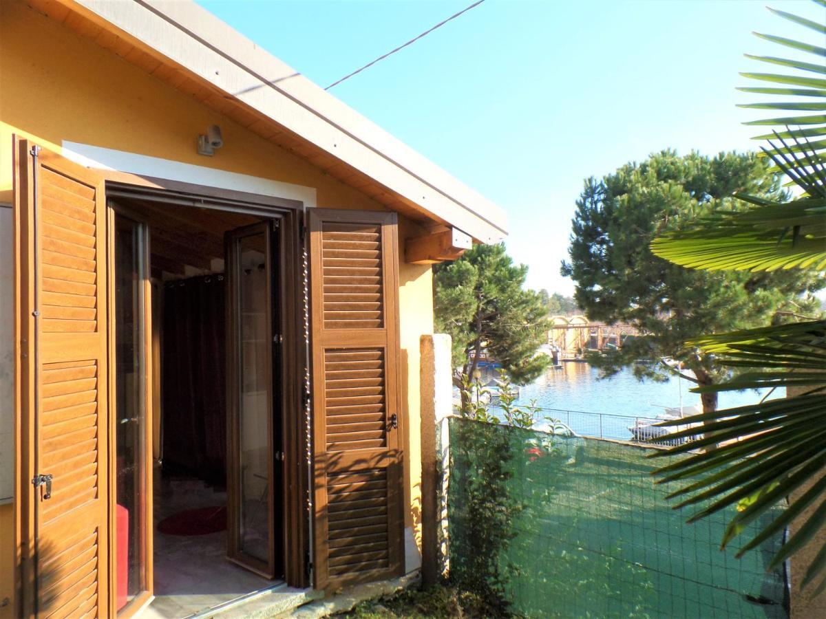 レーザ Casa Miralagoヴィラ エクステリア 写真